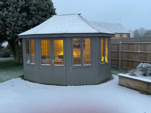 garden room in snow